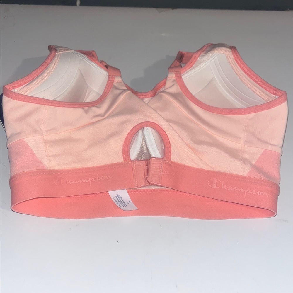 NWT 34DD Champion Sports Bra - Picture 3 of 7